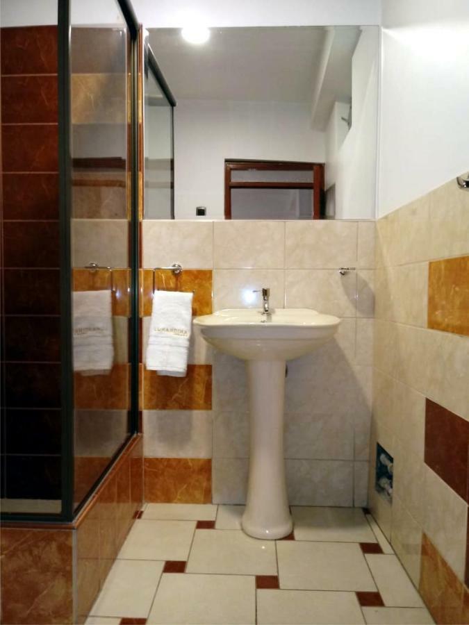 Lunandina Huaraz Bagian luar foto